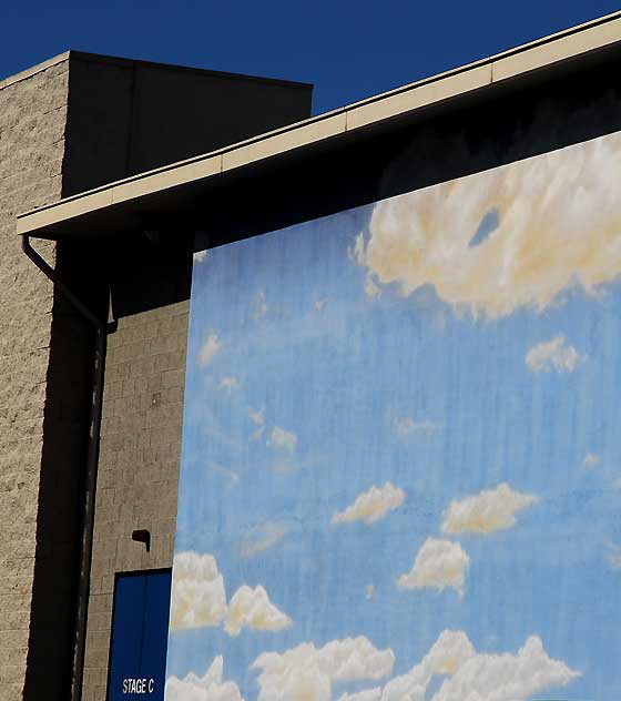 The sky wall on the south wall of Stage C, Jay Silverman Productions, 1541 North Cahuenga Boulevard, Hollywood 