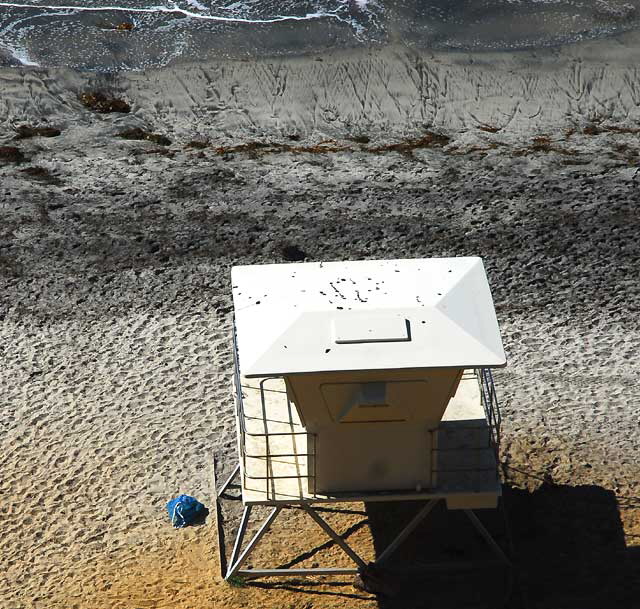 Beach at the bottom of the cliffs, where Leucadia Boulevard ends at Neptune Avenue, Leucadia/Encinitas