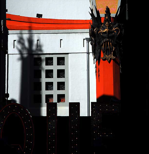 Setting up for the premiere of the film "Burlesque" at the Chinese Theater on Hollywood Boulevard, Monday, November 15, 2010