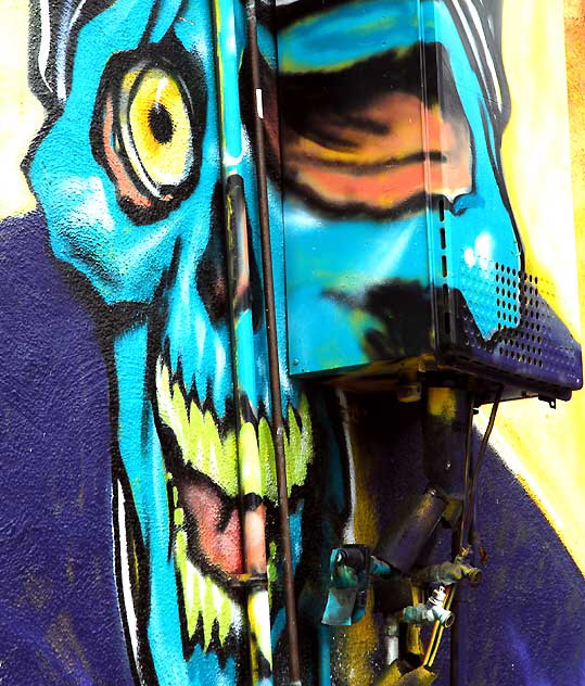 -D Skull, graffiti wall in alley behind Melrose Avenue