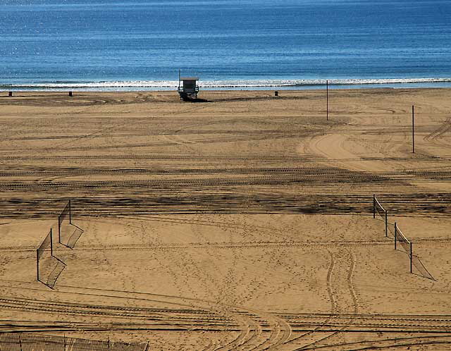 Santa Monica Beach, Wednesday, December 1, 2010