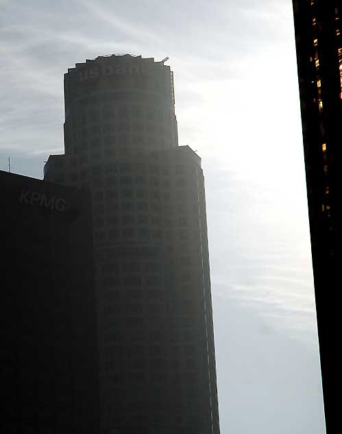 Winter sun at the Walt Disney Concert Hall, 111 South Grand Avenue, downtown Los Angeles