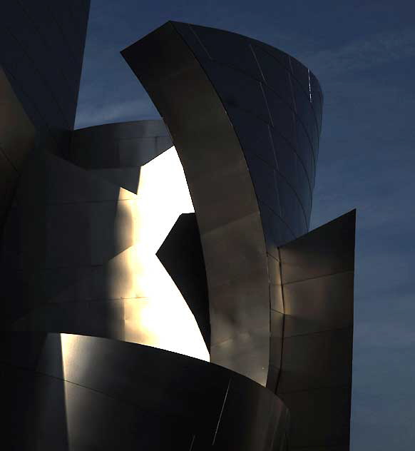 Winter sun at the Walt Disney Concert Hall, 111 South Grand Avenue, downtown Los Angeles