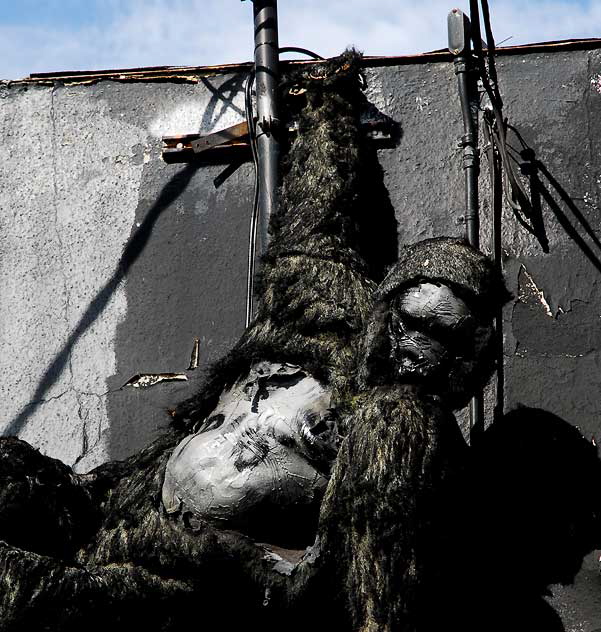 "King Kong" behind the former store "New York, New York" - Melrose Avenue