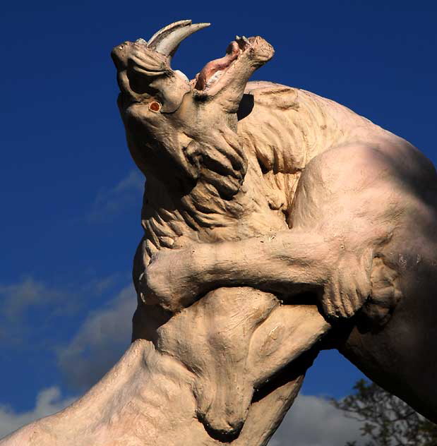 Saber-Toothed Tiger sculpture at the Page Museum at the La Brea Tar Pits