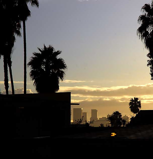 Hollywood Sky, Wednesday, December 22, 2010 Hollywood Sky, Wednesday, December 22, 2010
