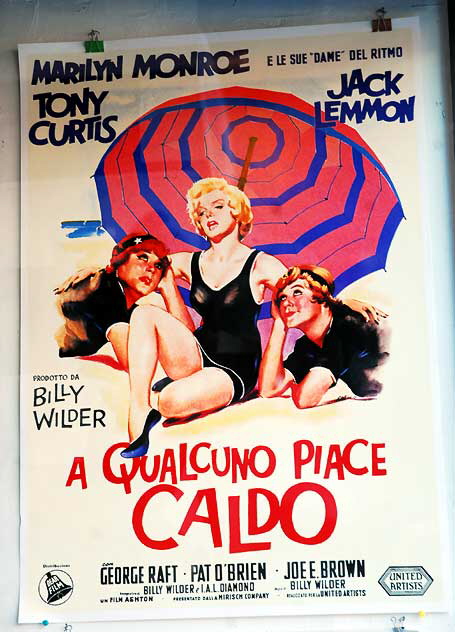 Spanish-language lobby poster for Some Like it Hot, window of Larry Edmunds, Hollywood Boulevard