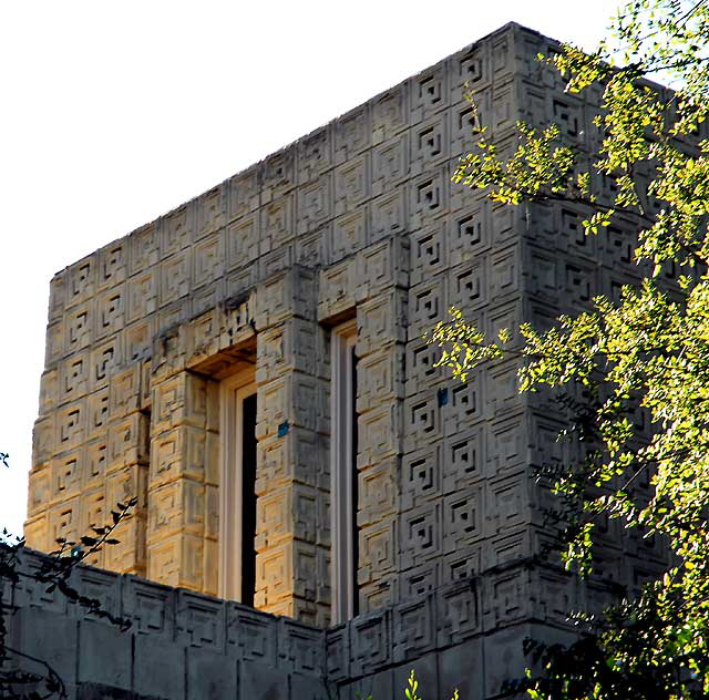 Frank Lloyd Wright's 1924 Ennis House, 2607 Glendower Avenue, Los Angeles (Los Feliz) - photographed Tuesday, January 4, 2011