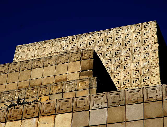 Frank Lloyd Wright's 1924 Ennis House, 2607 Glendower Avenue, Los Angeles (Los Feliz) - photographed Tuesday, January 4, 2011