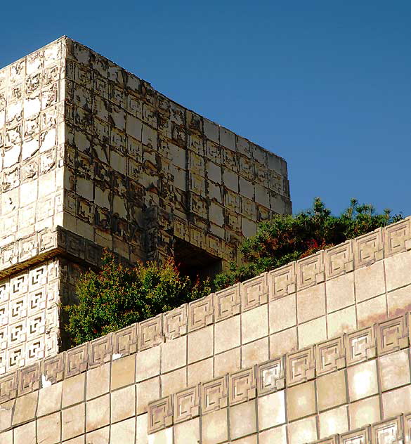 Frank Lloyd Wright's 1924 Ennis House, 2607 Glendower Avenue, Los Angeles (Los Feliz) - photographed Tuesday, January 4, 2011