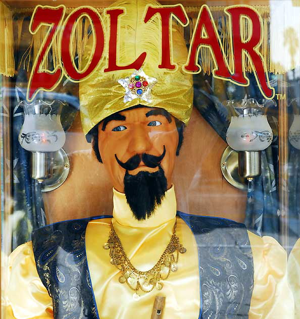 Zoltar - mechanized fortune teller, Hollywood Boulevard
