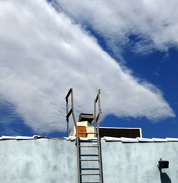 Sky over Melrose Avenue