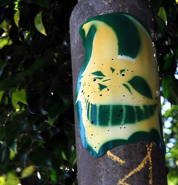 Green Dog sticker, Hollywood