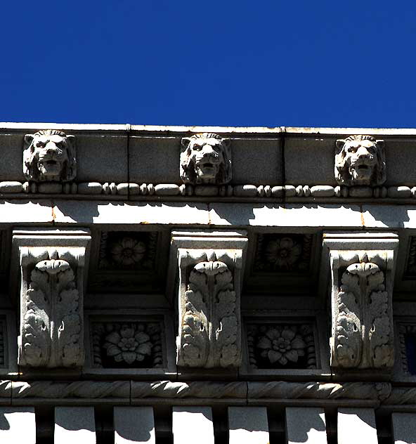 The Cahuenga Building (1921, John and Donald B. Parkinson)