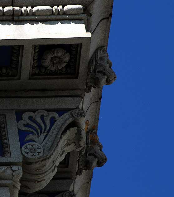 The Cahuenga Building (1921, John and Donald B. Parkinson)