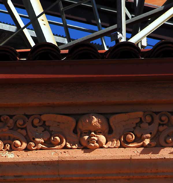 Spanish Colonial Revival building, southeast corner of Dunsmuir and Wilshire Boulevard