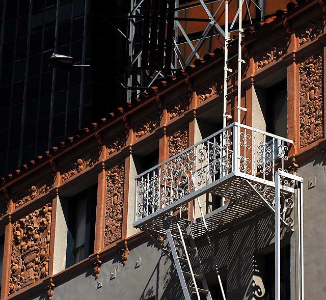 Spanish Colonial Revival building, southeast corner of Dunsmuir and Wilshire Boulevard