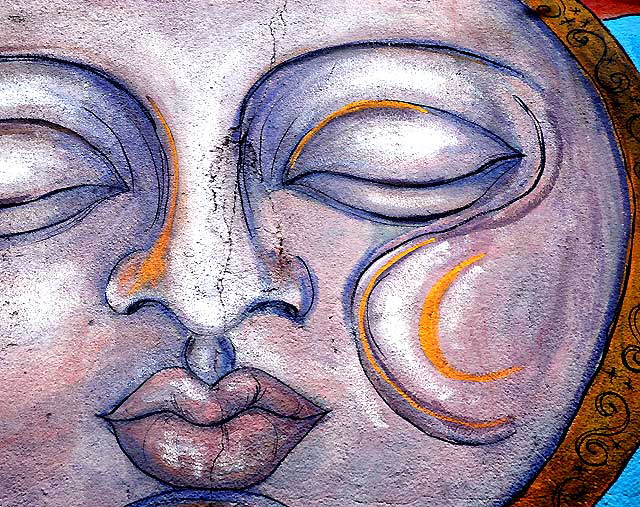 Stylized moon, detail of the 1991 mural by Annie Sperling, A Mural Dedicated to Peace ("Silver Lake Mi Amor") - Sunset Boulevard and Hyperion