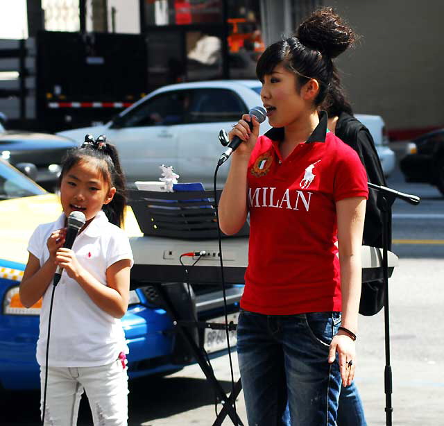 Asian Singers, Hollywood Boulevard, Tuesday, March 29, 2011