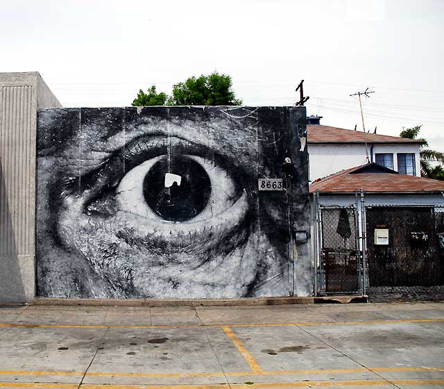 Eye, 8663 Venice Boulevard, Culver City, Thursday, April 7, 2011