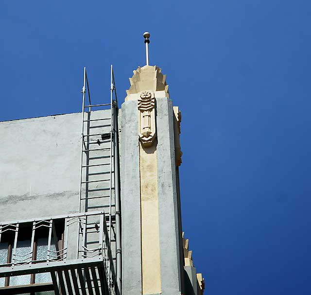 The Hollywood Center Building, 1929, by Norton and Wallis 