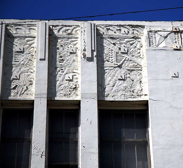 Deco Wall at 100 North Sycamore (at First) - West Los Angeles