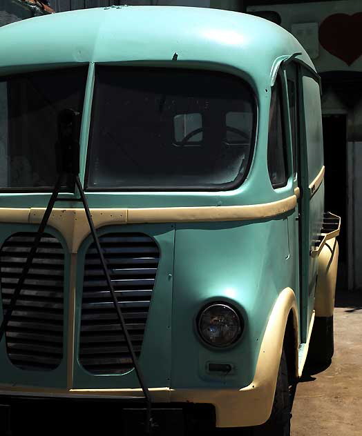 Antique truck, Melrose Avenue back-alley, Monday, May 30, 2011