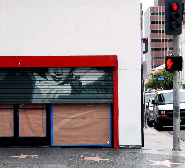 Marlene Dietrich, rollup door, Hollywood Boulevard