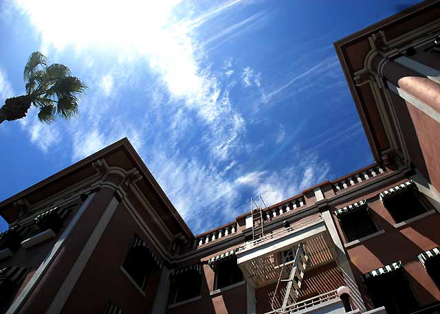 Hollywood Sky, Wednesday, June 1, 2011 - apartments on Hollywood Boulevard