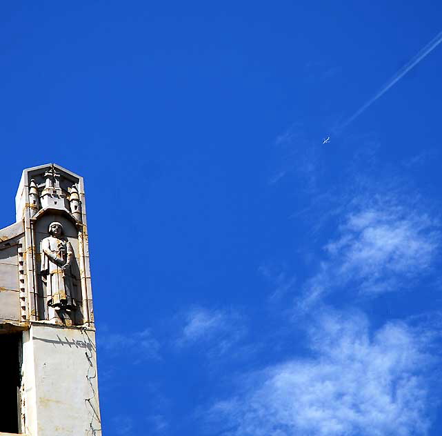 Hollywood Sky, Wednesday, June 1, 2011 - Hollywood First National Bank Building (1927)