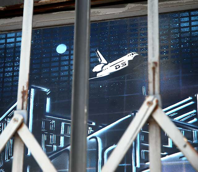 Space Shuttle - Melrose Avenue, Monday, June 27, 2011