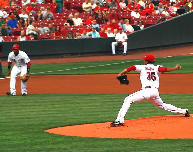 Thursday night, August 28, the Cincinnati Reds play the San Francisco Giants at the Great American Ballpark