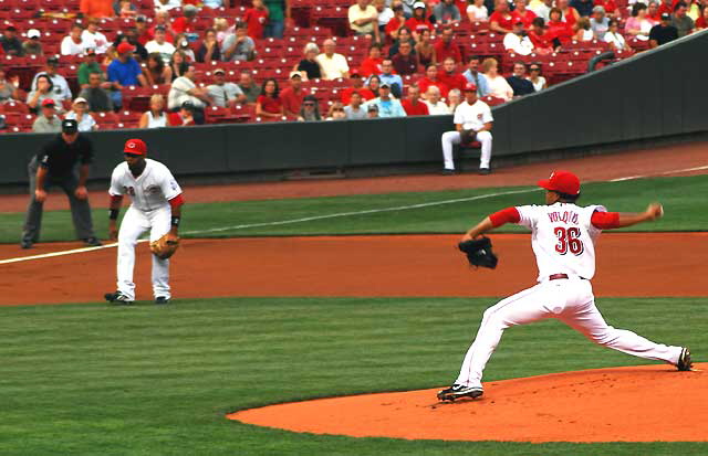 Thursday night, August 28, the Cincinnati Reds play the San Francisco Giants at the Great American Ballpark