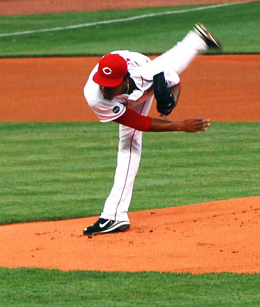 Thursday night, August 28, the Cincinnati Reds play the San Francisco Giants at the Great American Ballpark