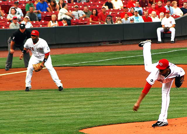 Thursday night, August 28, the Cincinnati Reds play the San Francisco Giants at the Great American Ballpark