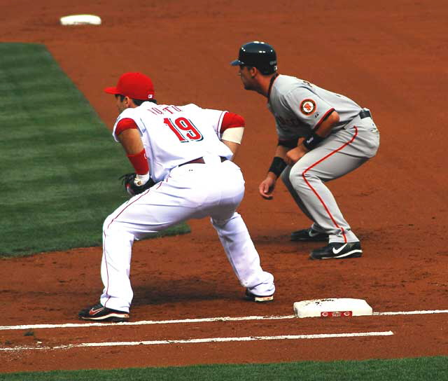 Thursday night, August 28, the Cincinnati Reds play the San Francisco Giants at the Great American Ballpark