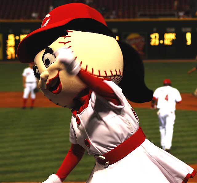 Cincinnati Reds Mascot - Rosie Red