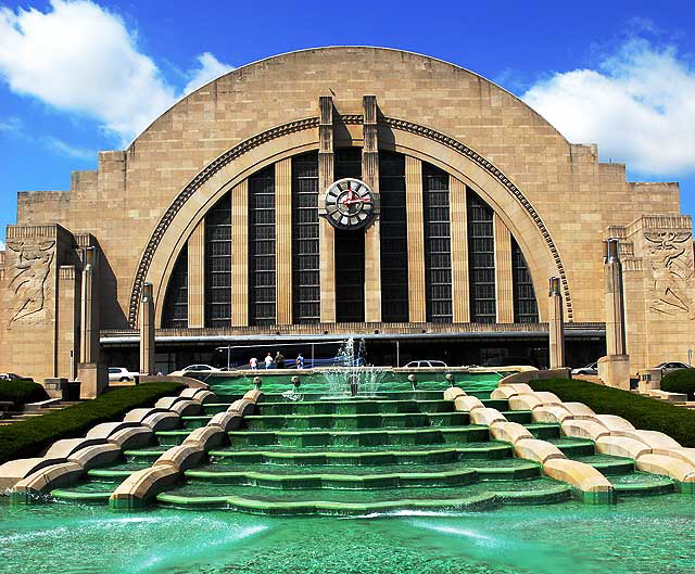 Fountains at the Cincinnati Union Terminal 