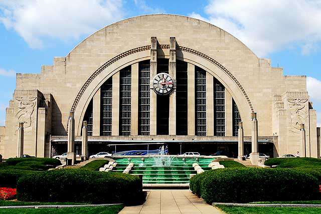 Cincinnati Union Terminal (1931) - principal architects Alfred T. Fellheimer and Steward Wagner, with architects Paul Philippe Cret and Roland Wank as design consultants