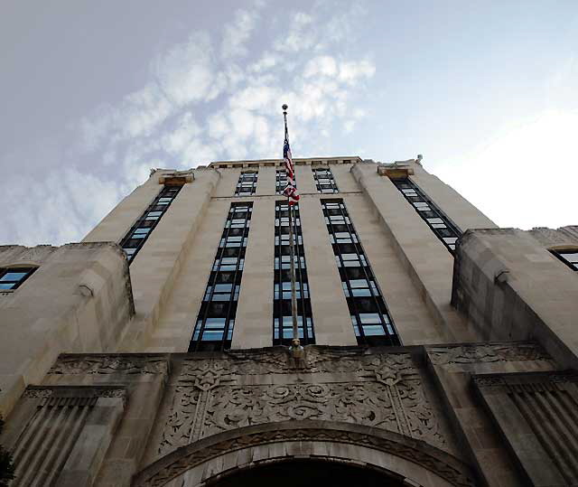 Cincinnati Times-Star Building (1933) - 800 Broadway - Samuel Hannaford and Sons