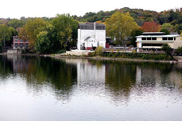 Autumn Back East, photo by Marin A. Hewitt