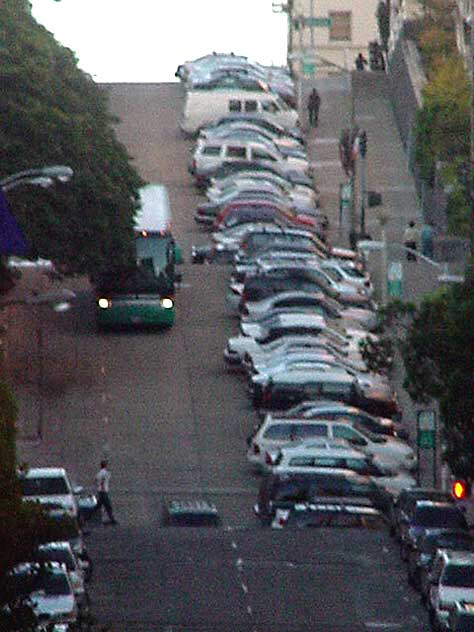 This telephoto view gives an exaggerated idea of just how steep the hills in San Francisco are.