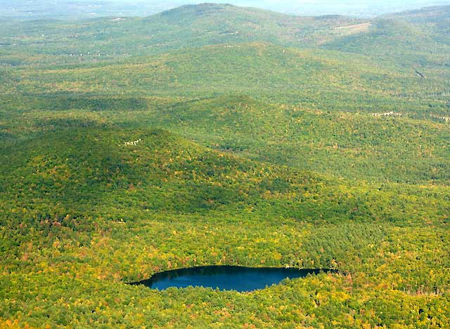 New Hampshire, the weekend of October 2, 2010 - photograph copyright  Martin A. Hewitt - used by permission, all rights reserved