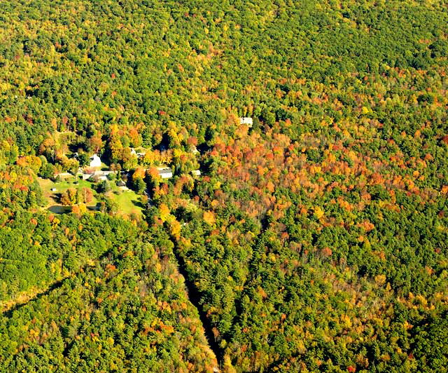 New Hampshire, the weekend of October 2, 2010 - photograph copyright  Martin A. Hewitt - used by permission, all rights reserved