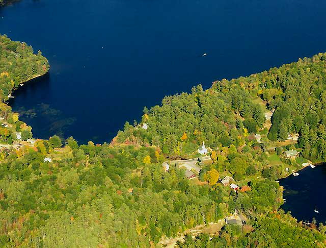 New Hampshire, the weekend of October 2, 2010 - photograph copyright  Martin A. Hewitt - used by permission, all rights reserved