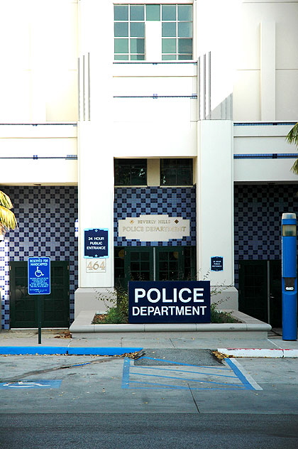 Beverly Hills Police Department, entrance