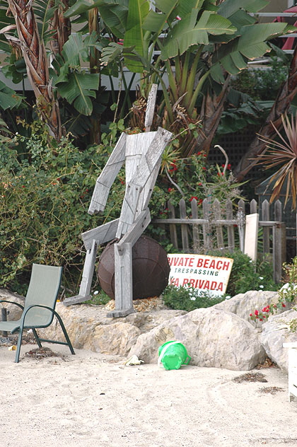 At the pier at Malibu, noon on 11 January 