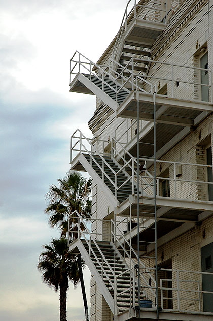 Street to the beach on a cloudy day, Venice, California 