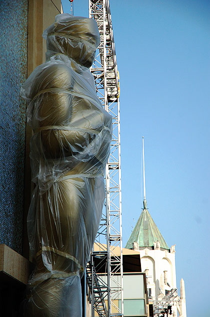 Setting Up for the Oscars on Hollywood Boulevard - 2007