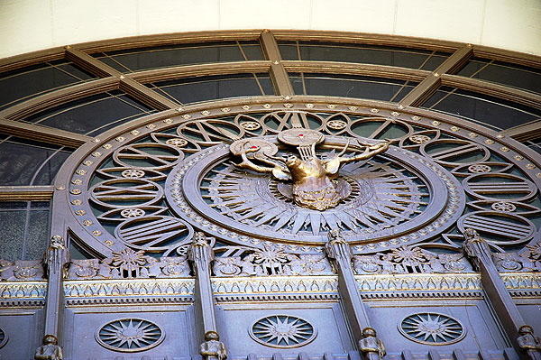 Park Plaza Hotel - the Los Angeles Elks Club Lodge - 1922 - architects Alexander Curlett and Claude Beelman - detailing